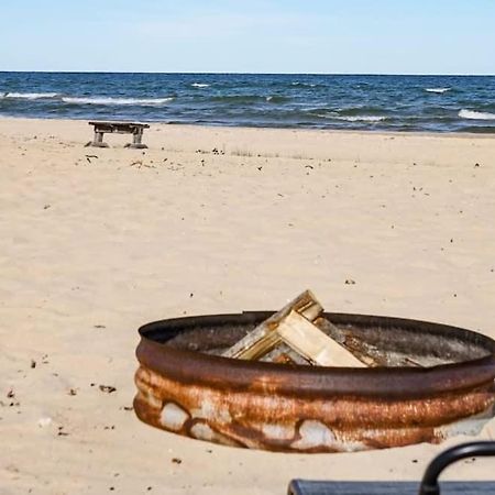 Beach Club Of Oscoda - The Lakeshore Cottage Esterno foto