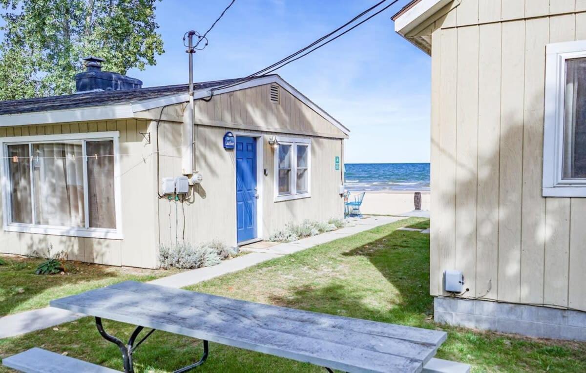 Beach Club Of Oscoda - The Lakeshore Cottage Esterno foto