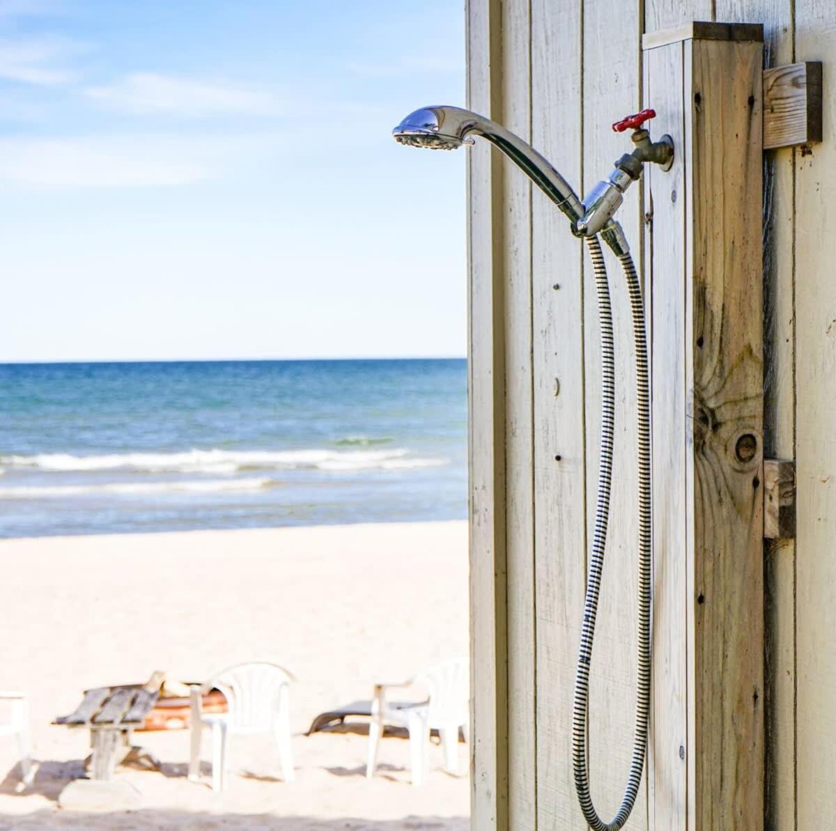 Beach Club Of Oscoda - The Lakeshore Cottage Esterno foto